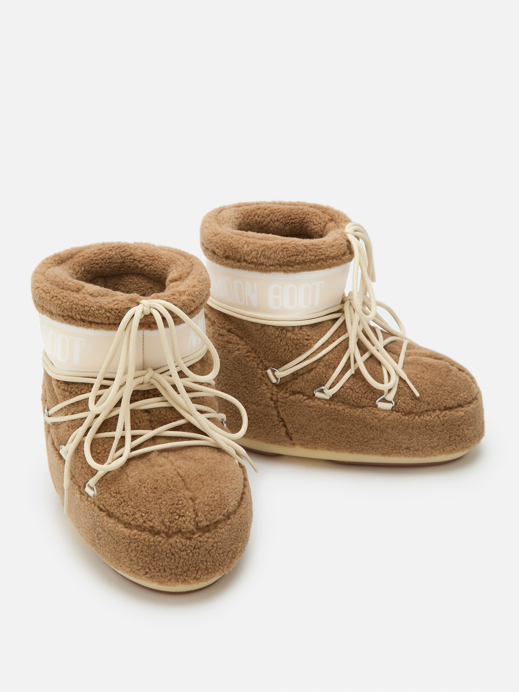 Icon low camel fleece boots